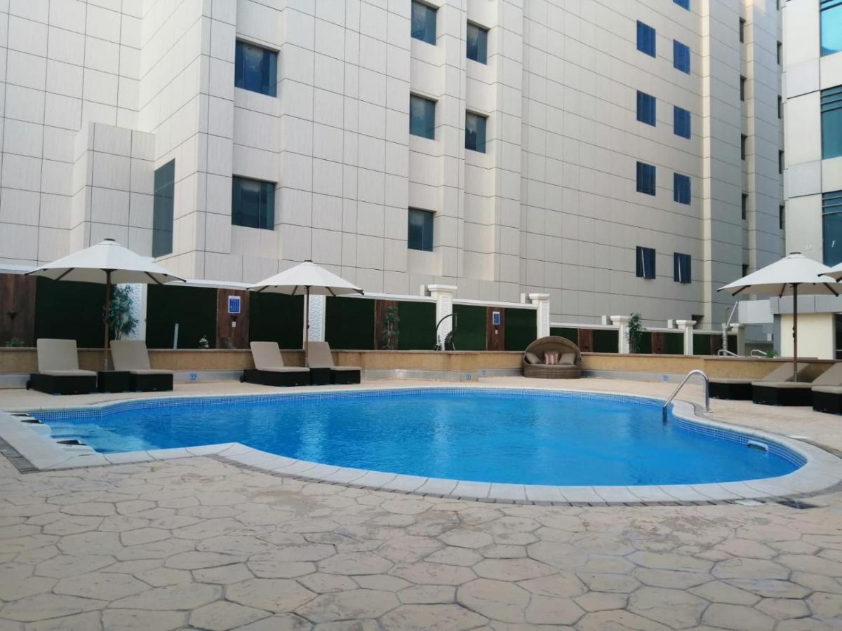 New Blue Rose Hotel Доха Екстериор снимка