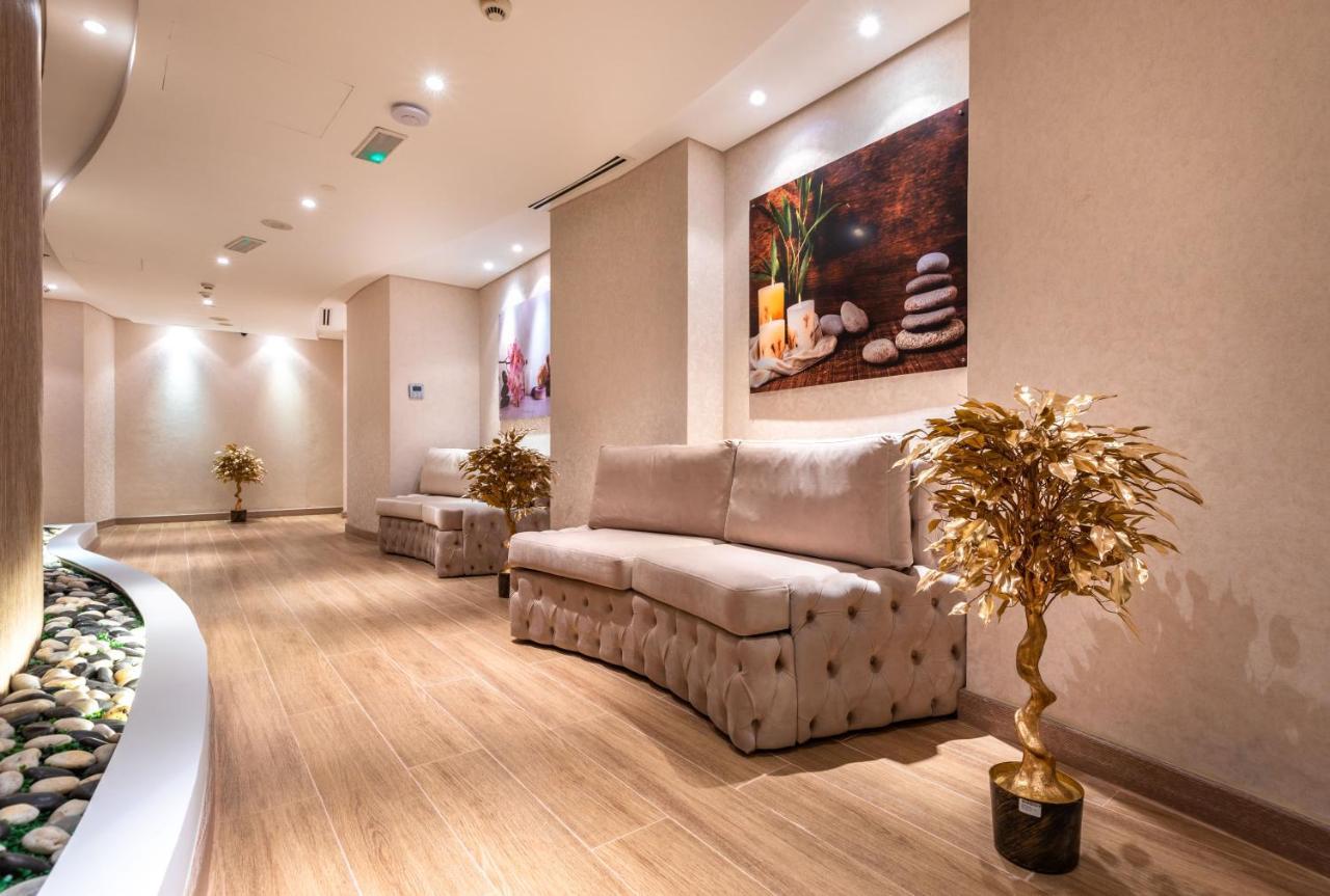 New Blue Rose Hotel Доха Екстериор снимка