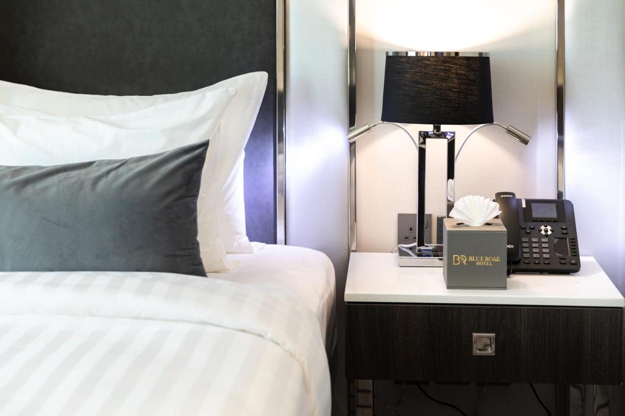 New Blue Rose Hotel Доха Екстериор снимка