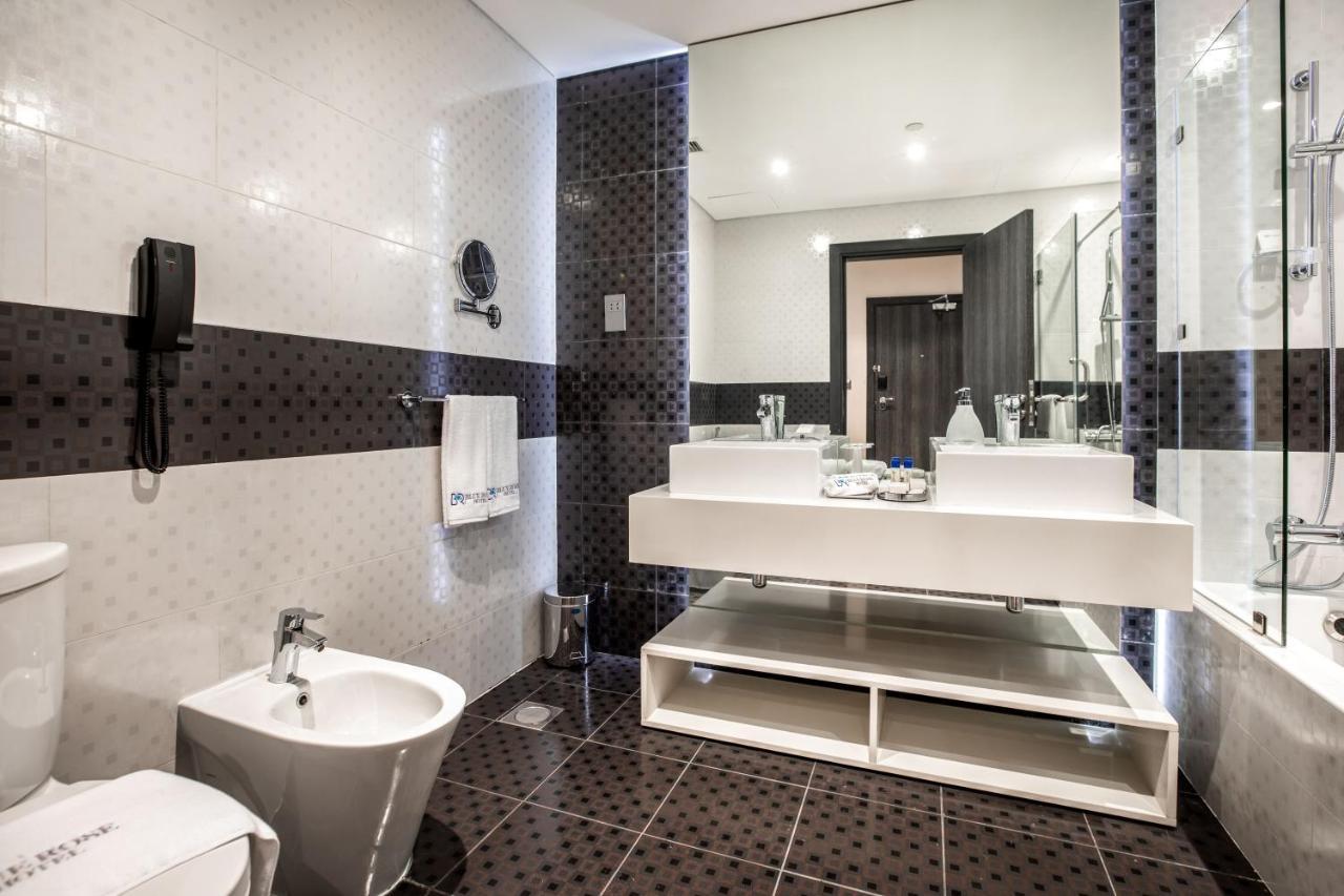 New Blue Rose Hotel Доха Екстериор снимка
