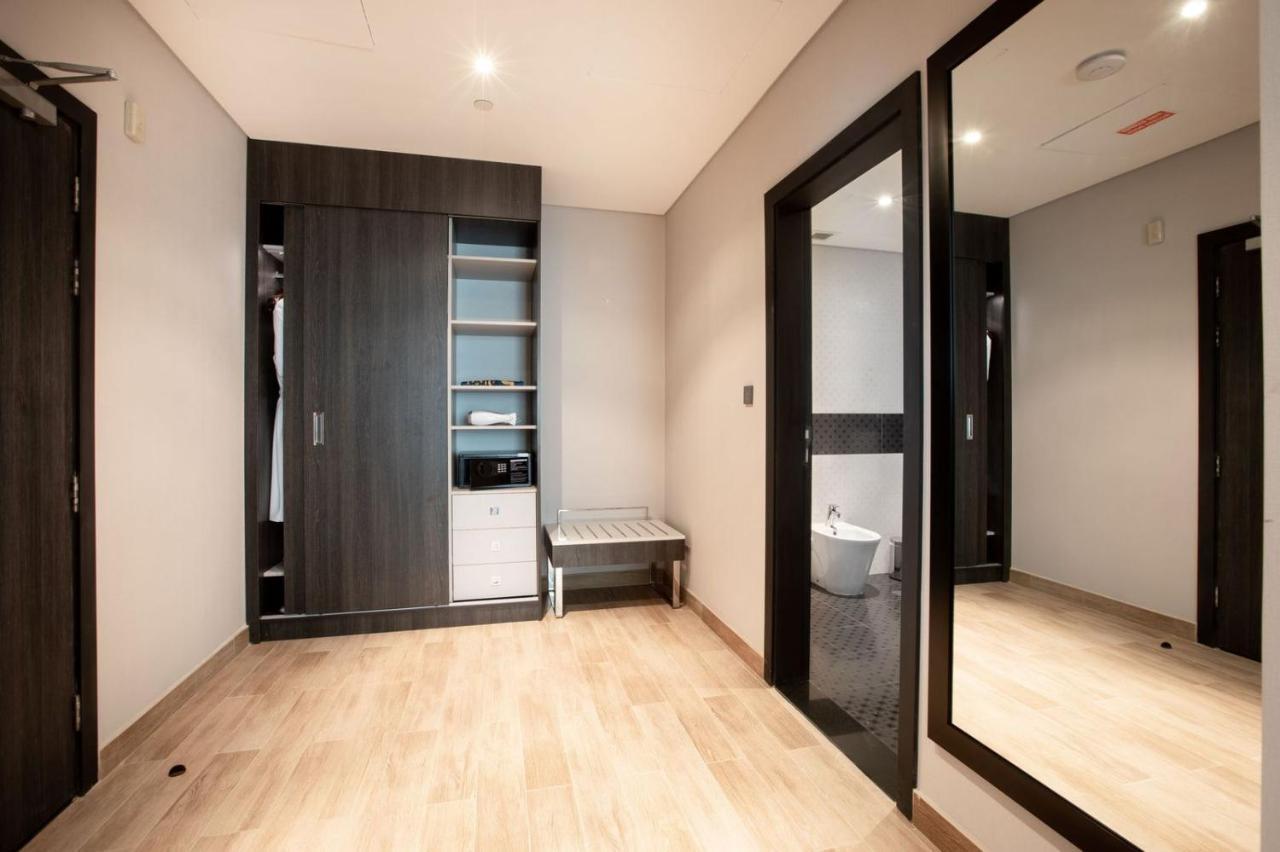New Blue Rose Hotel Доха Екстериор снимка